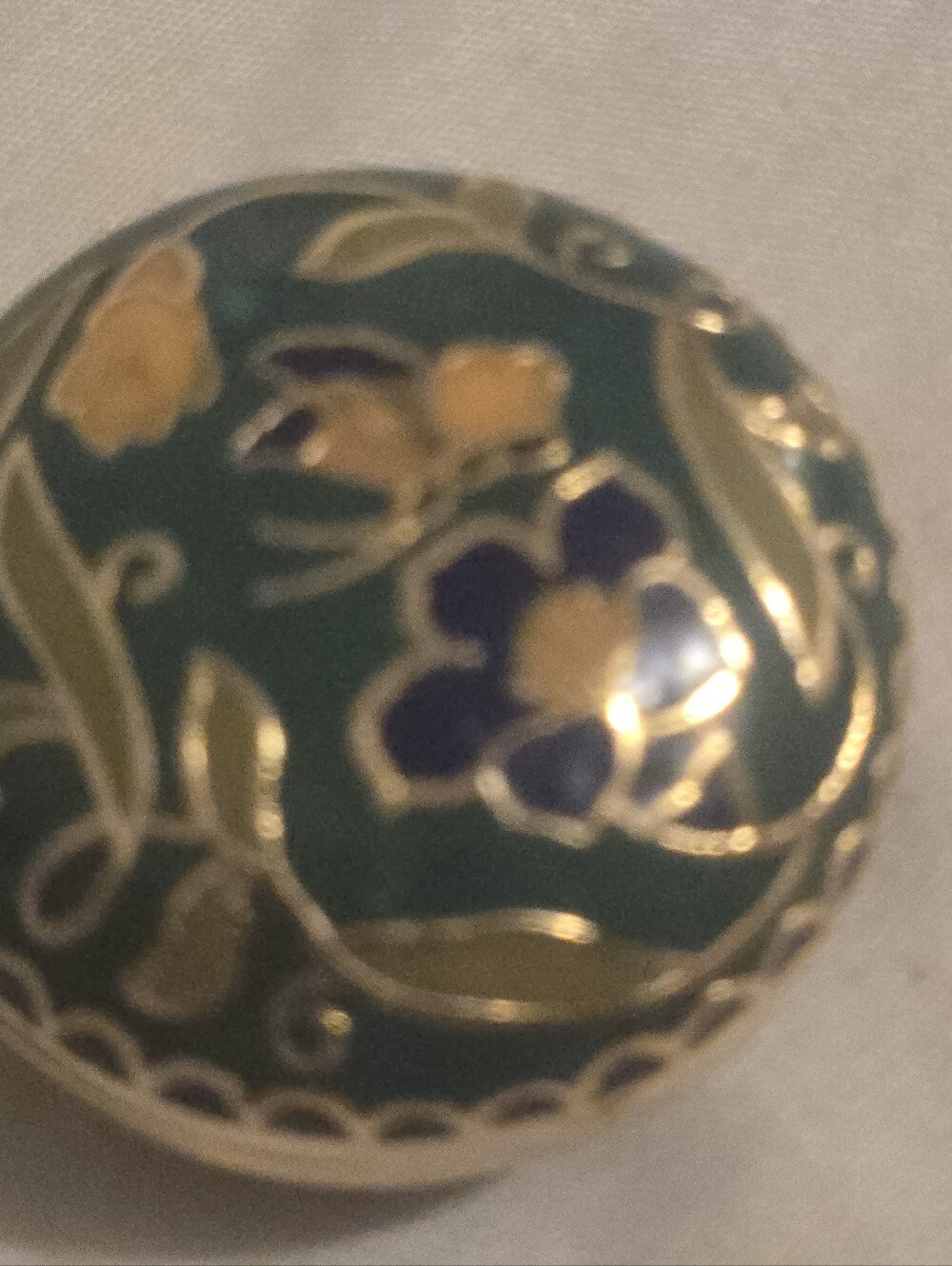 Green Enamel Cloisonné Floral Round Trinket Box